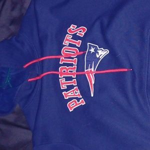 Size medium patriots hoodie